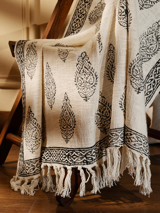 Buy Ayuda Homes Throws Online |AHCT3| moher.in