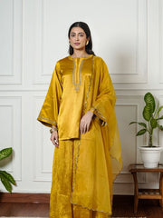 Womens Mustered Yellow Regular Kurti Sets