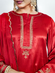 Womens Red Regular Kurti Sets