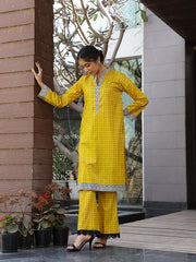 Womens Yellow Comfortable Kurti Sets