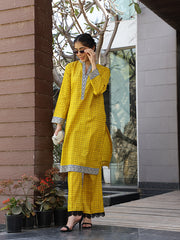 Womens Yellow Comfortable Kurti Sets