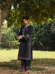 Womens Black Comfortable Kurti Sets