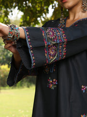 Womens Black Comfortable Kurti Sets