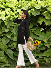 Womens Black Comfortable Kurti Sets