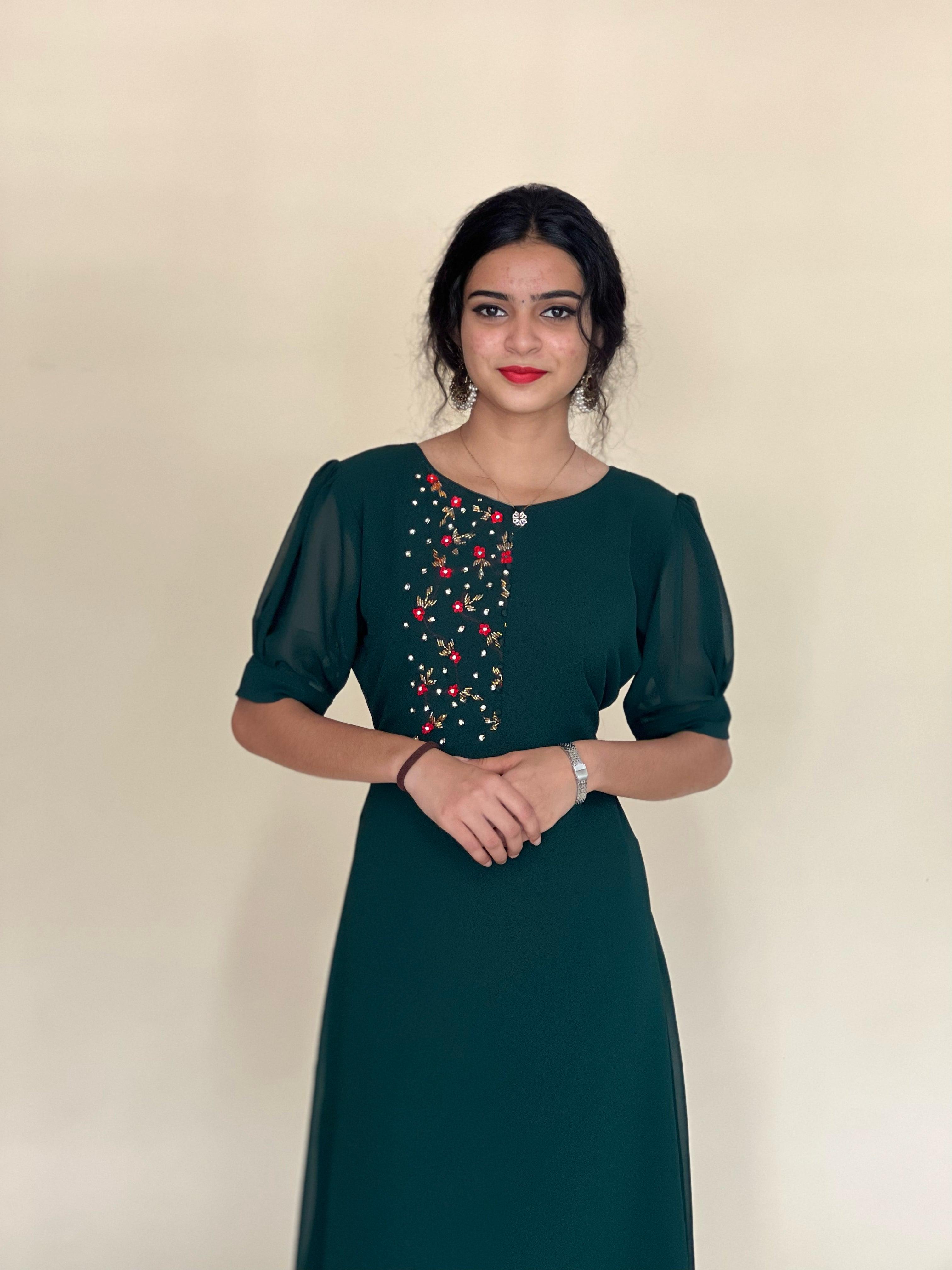 Dark Green Plain Washable And Comfortable Designer Cotton Ladies Kurti at  Best Price in Muzaffarpur | Noori Fashion